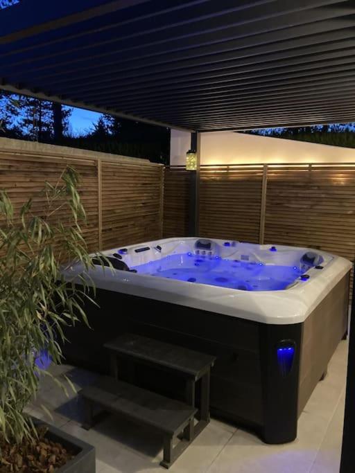 Spa & Serenite, Aux Portes De Disney Et De Paris Villiers-sur-Morin Exterior foto